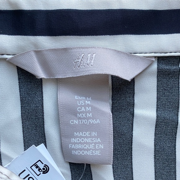 H&M Black and White Vertical Stripe Button-Down Shirt - Picture 2 of 5